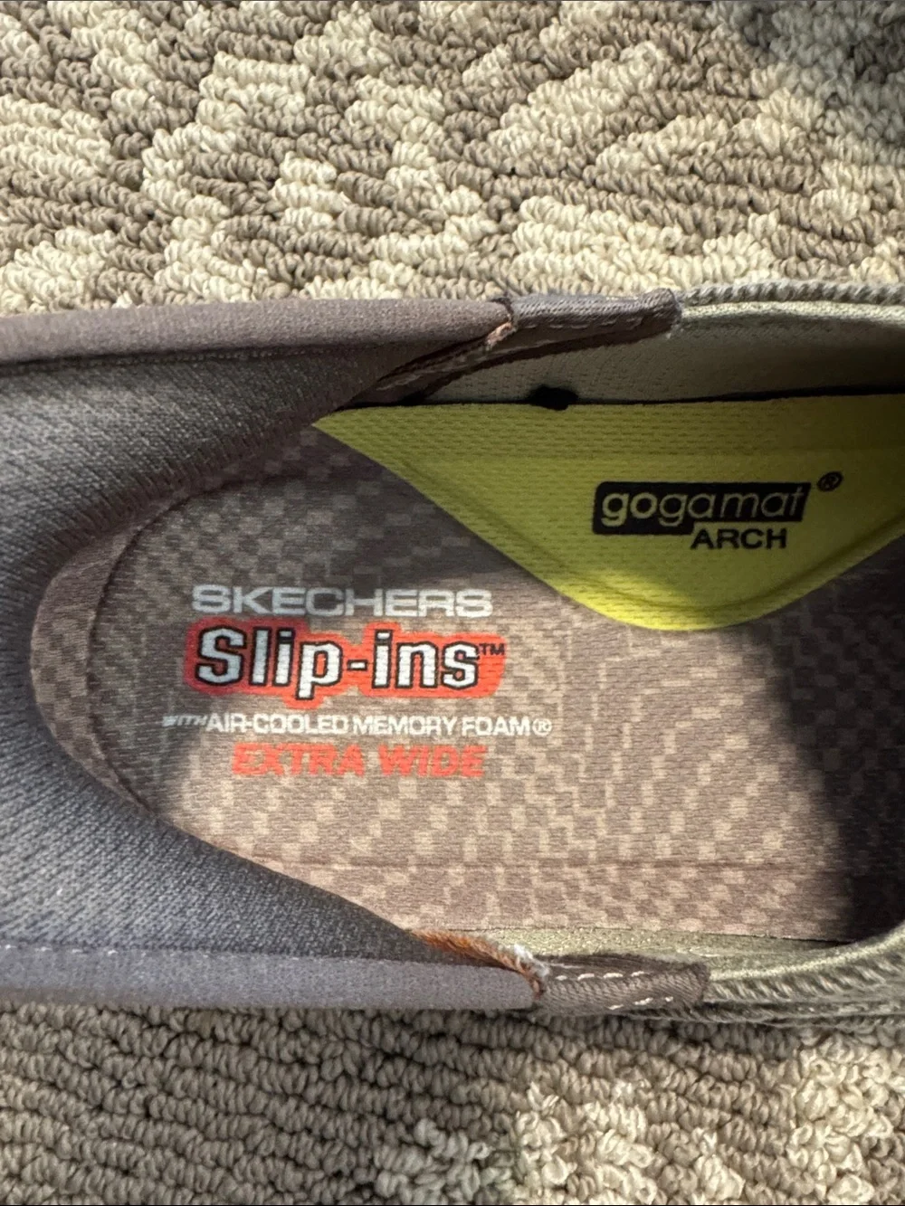 Skechers men slip