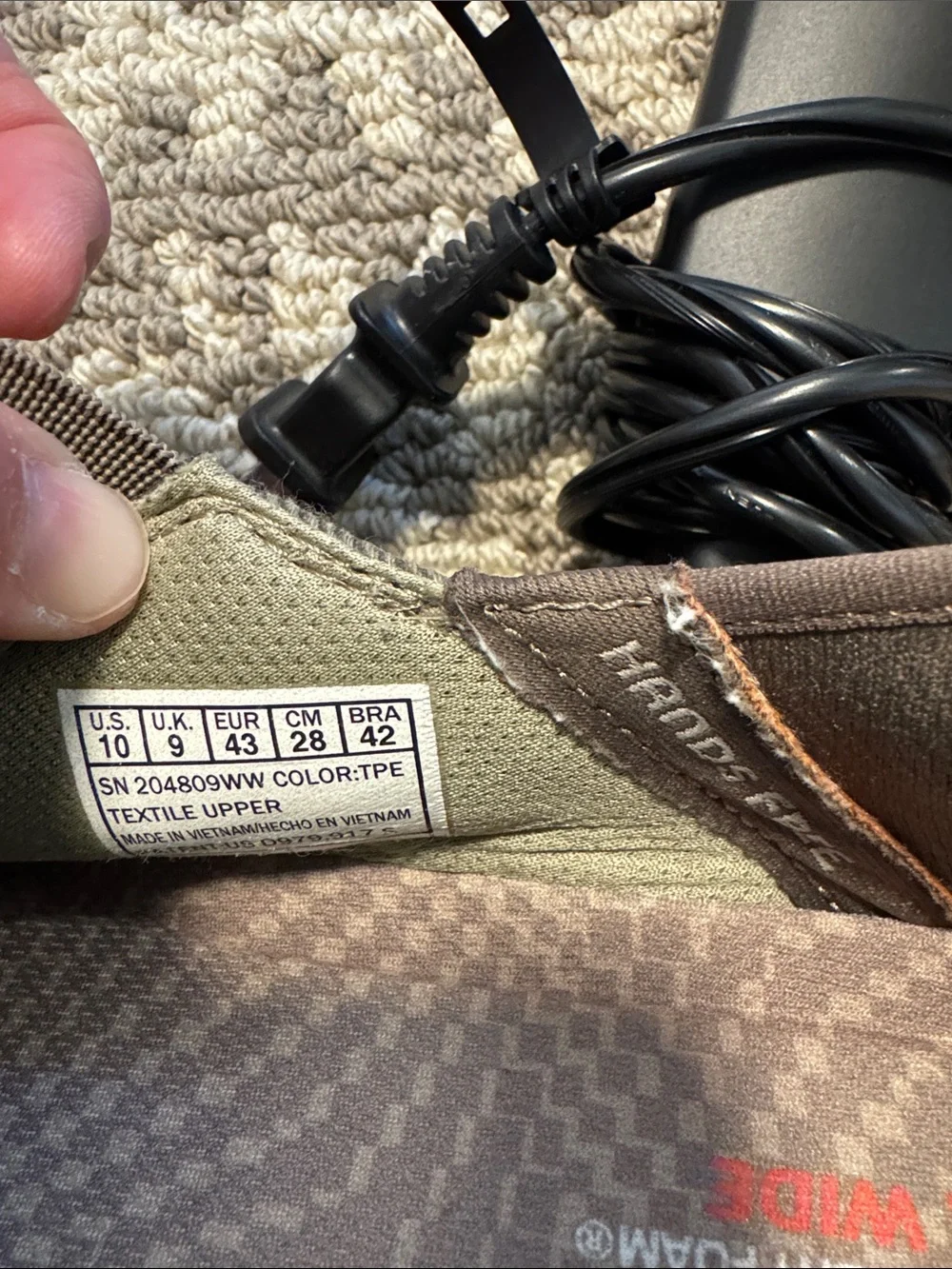 Skechers men slip