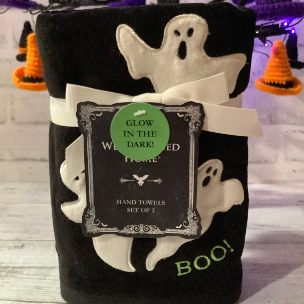 Well Dressed Home nwt pack