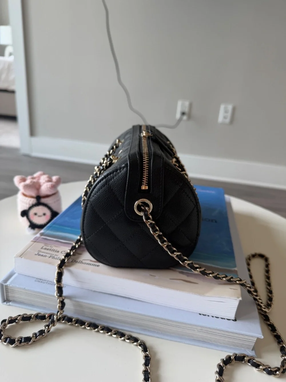 CHANEL excellent comes