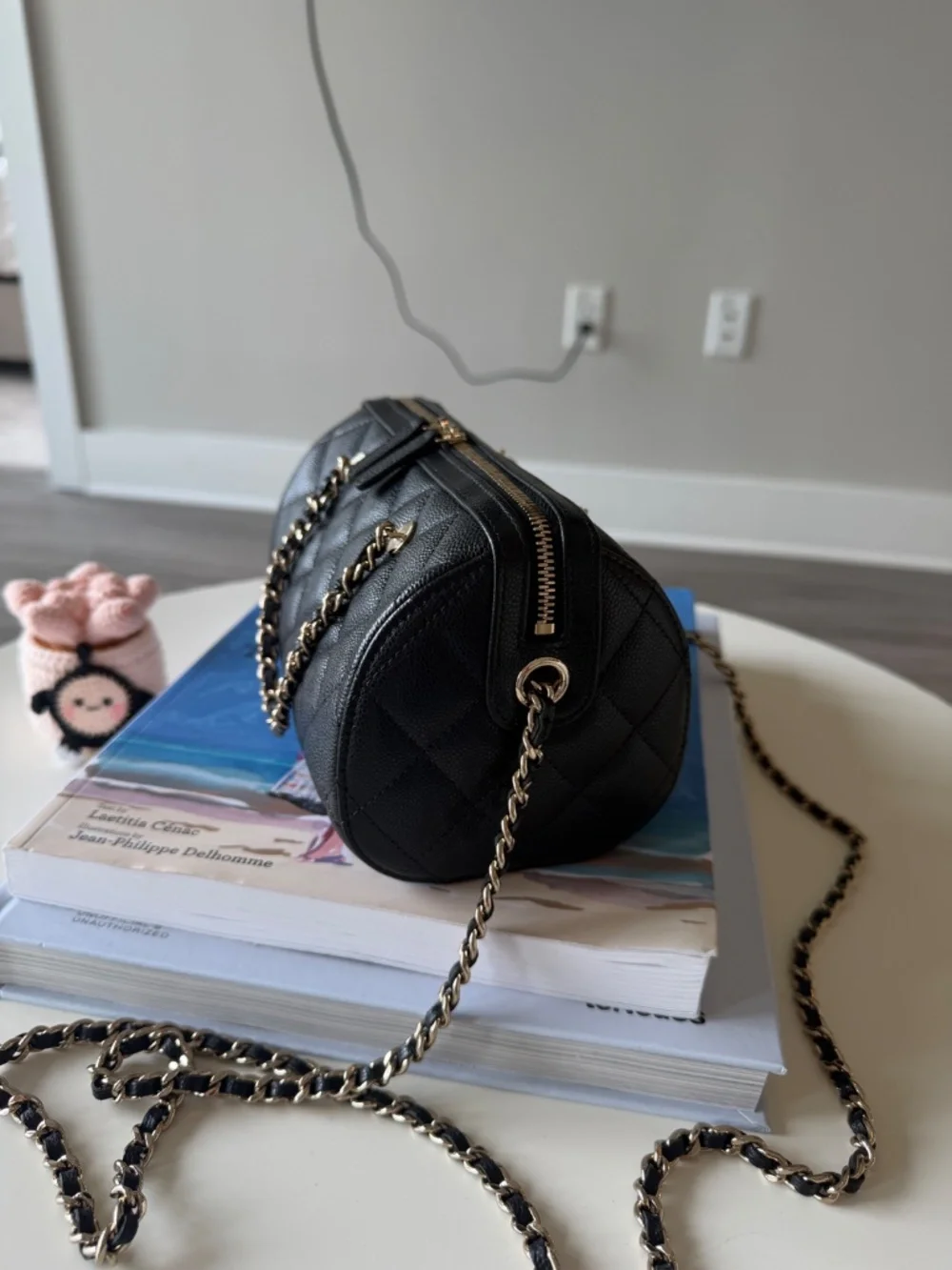 CHANEL excellent comes