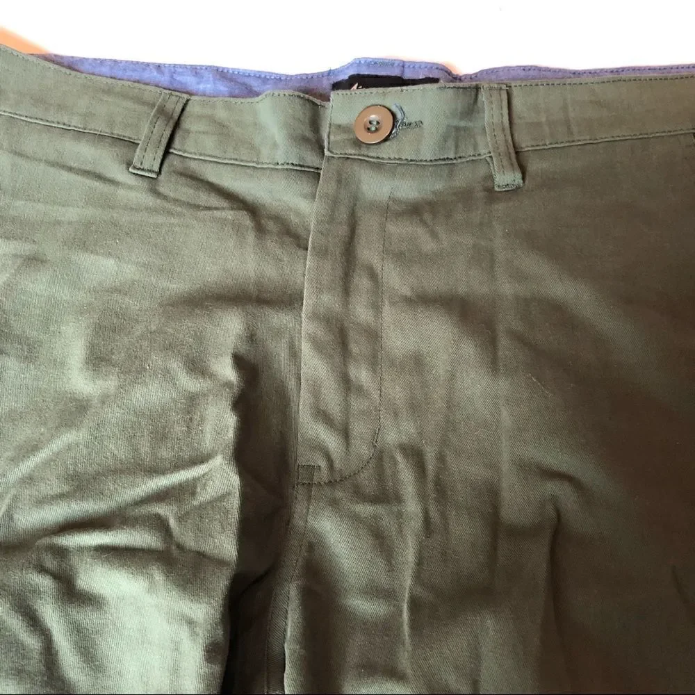 Aeropostale Men's shorts Olive green Size 38, 4 pockets
