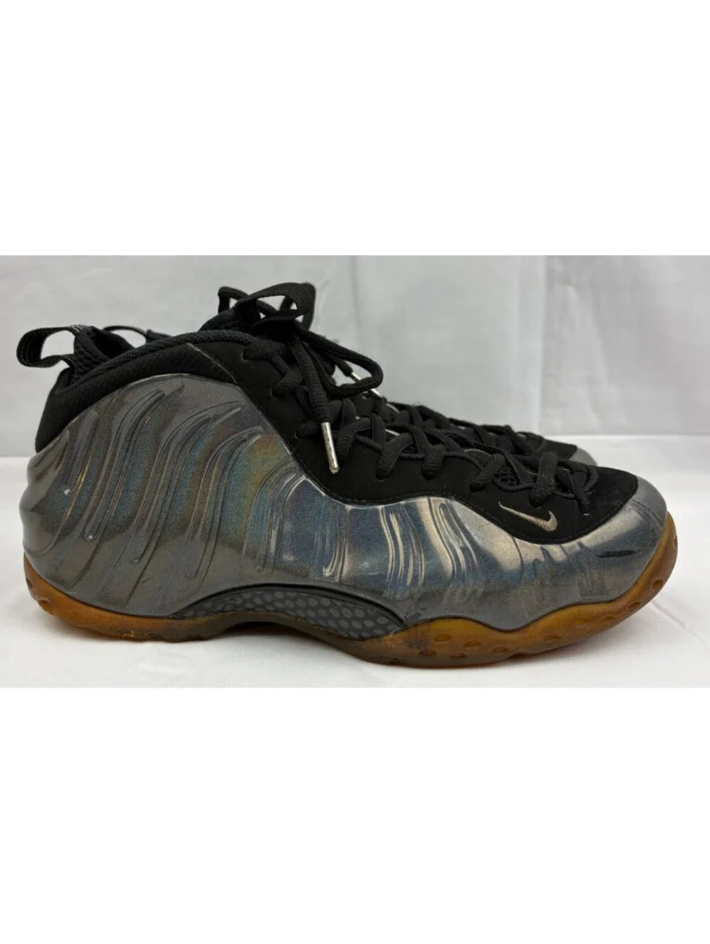 Nike Air Foamposite One Hologram Men's Size 11 Cleveland Cavaliers 314996-900
