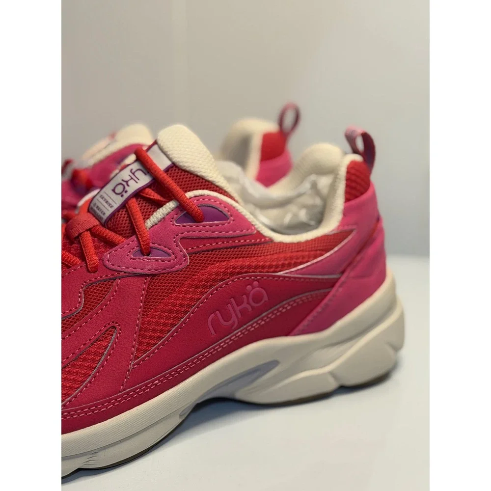 Ryka skyrise walking