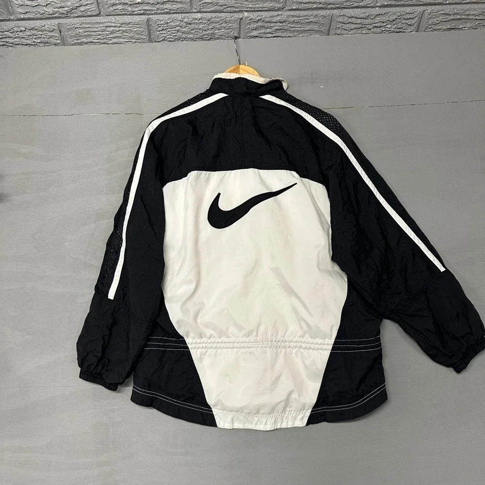 Nike athletic windbreaker