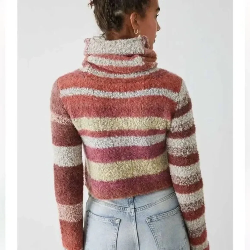 Free People 62% polyester