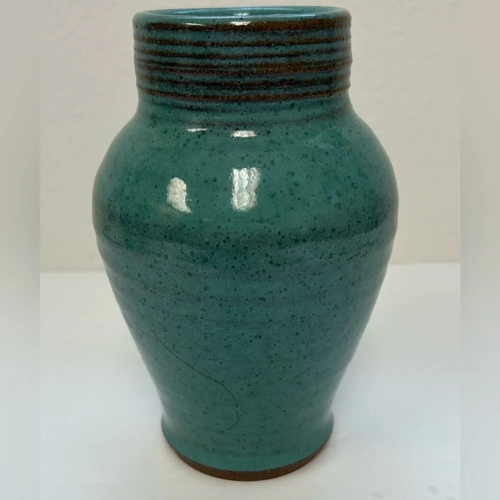 Vintage Studio Art Pottery Vase Green Incised Signed Rubenstein 89