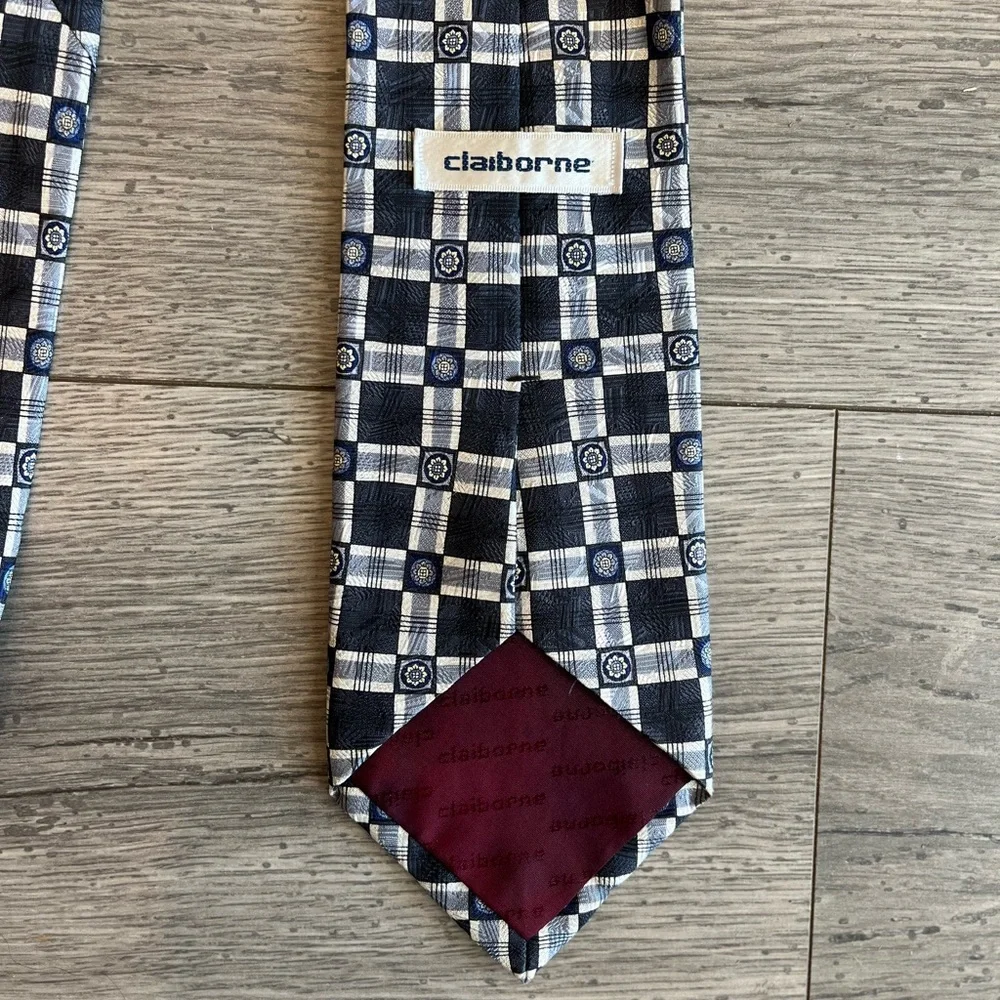 Claiborne men’s necktie