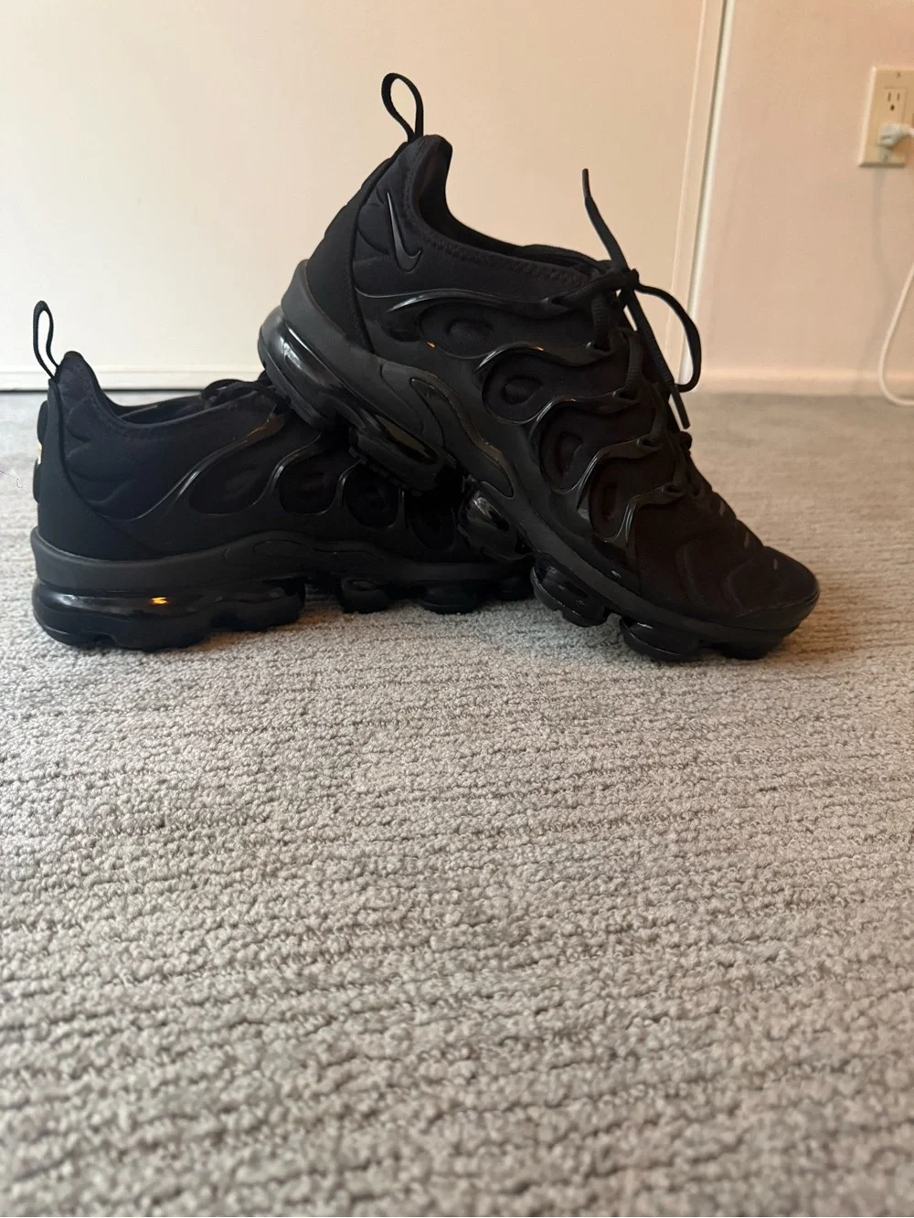 Nike all black