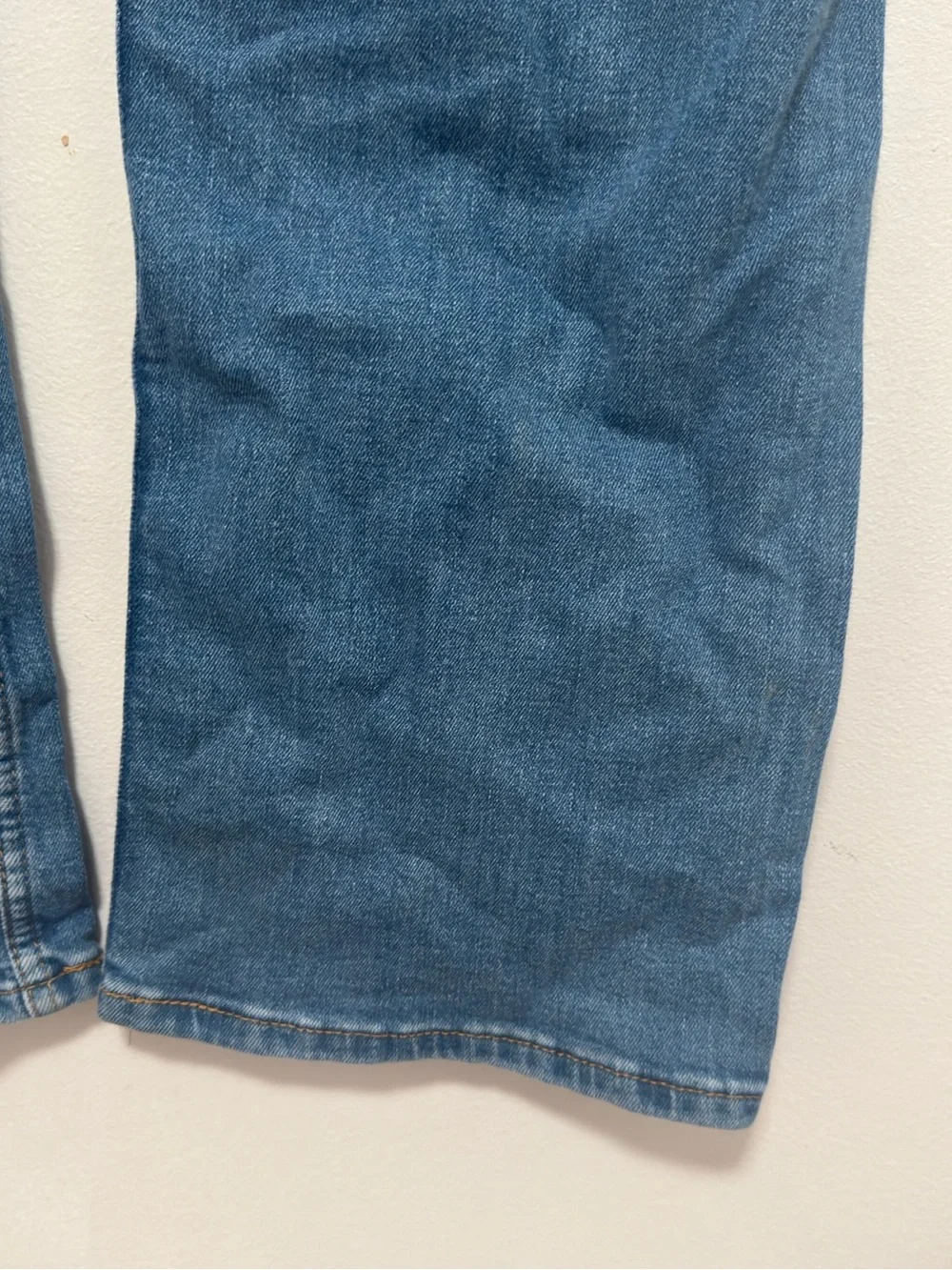 Levis relaxed straight