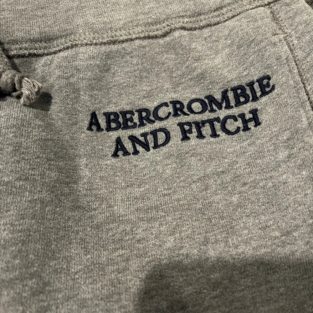 Abercrombie & Fitch home material welcome
