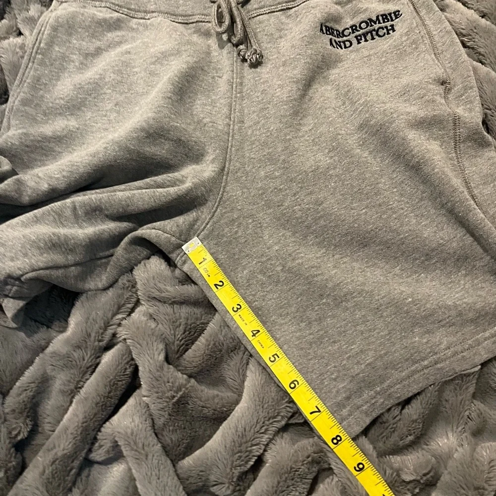 Abercrombie & Fitch cord seam