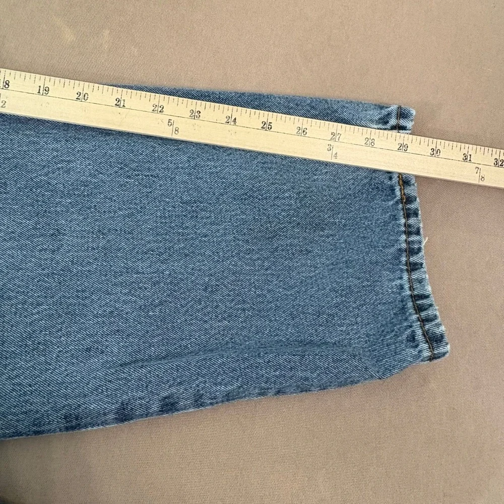 Levis jeans we message
