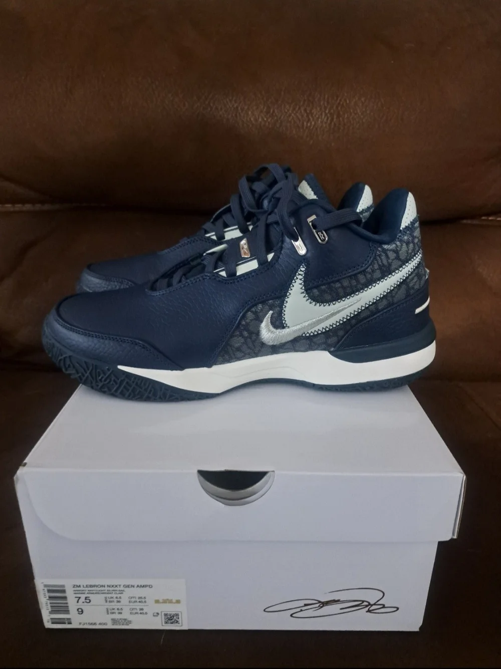 Nike performance basketball