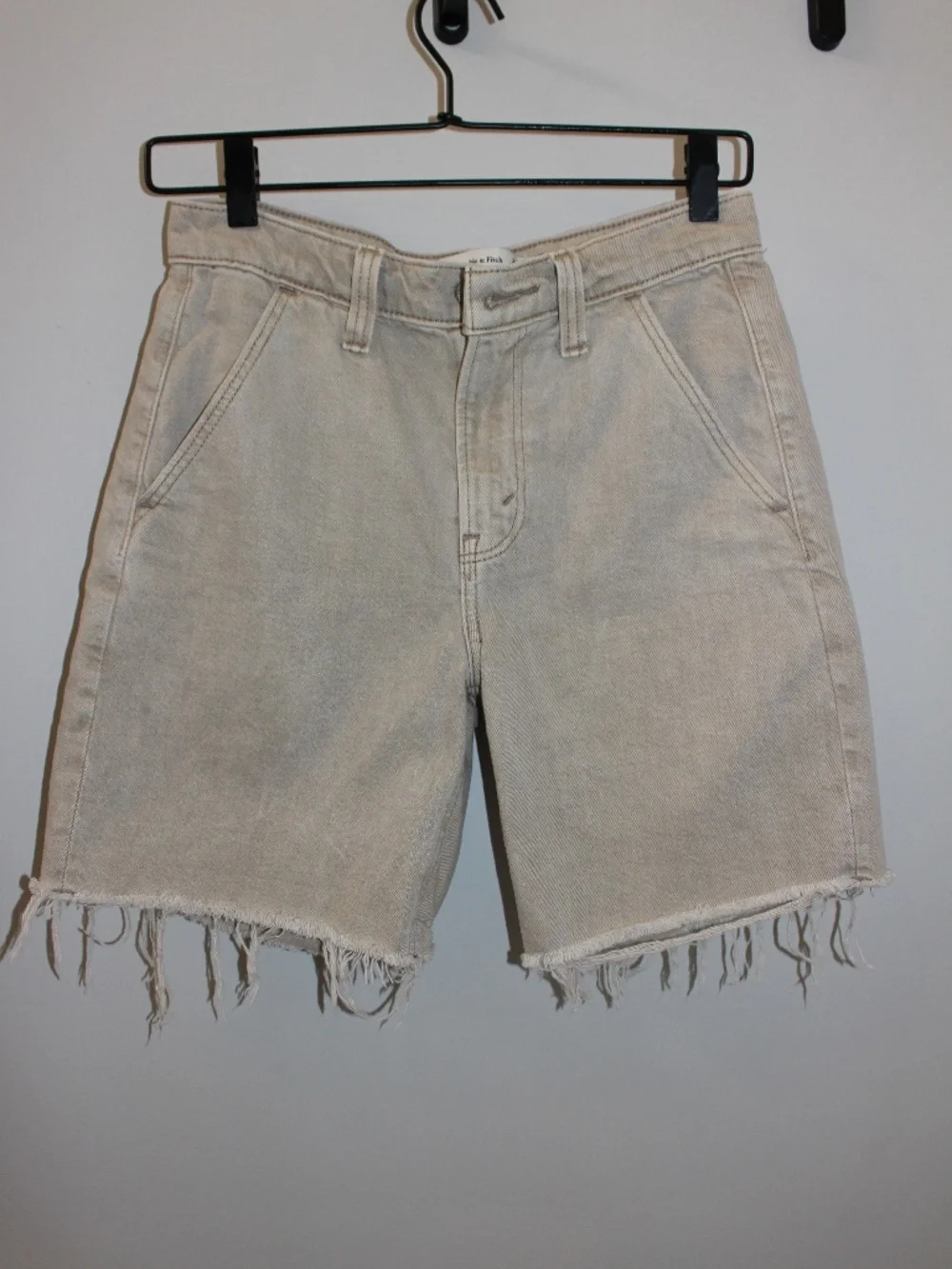 Abercrombie & Fitch Mid Rise Long Denim Shorts Raw Hem Size 24