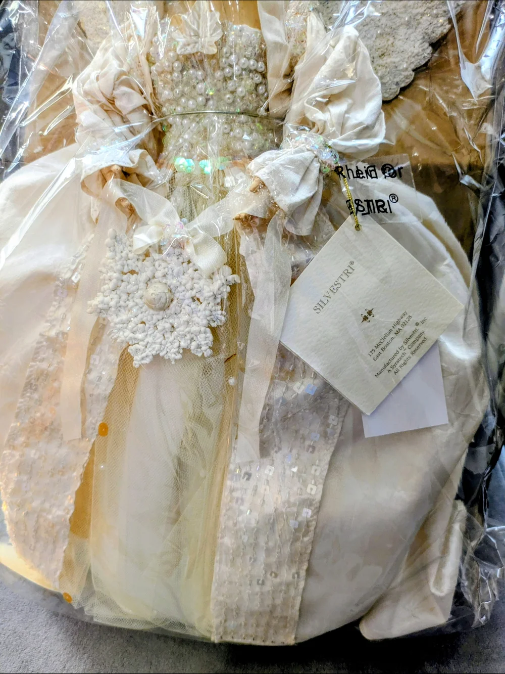 Silvestri by D.L. Rhein lily elegant