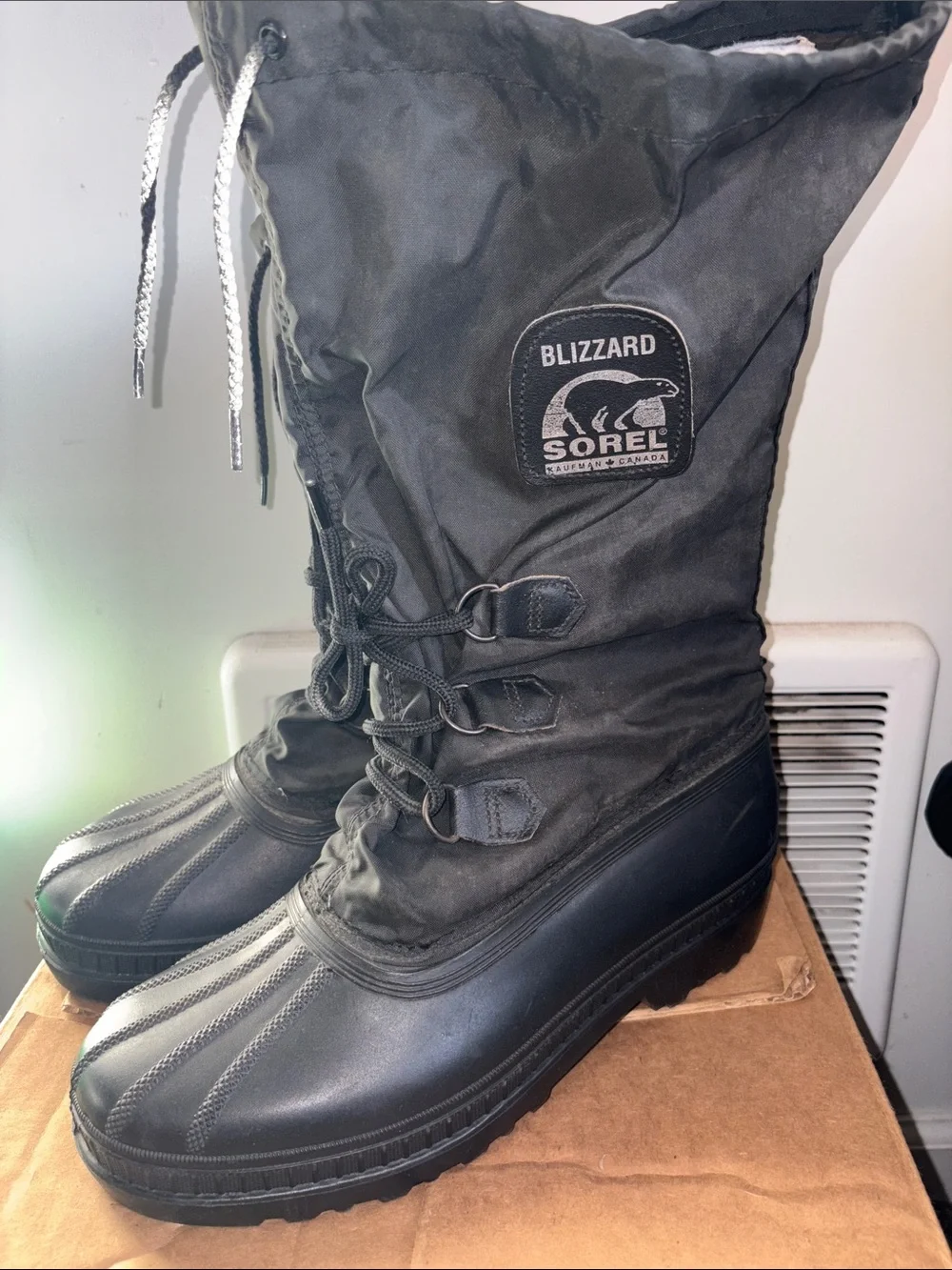 Sorel worn no