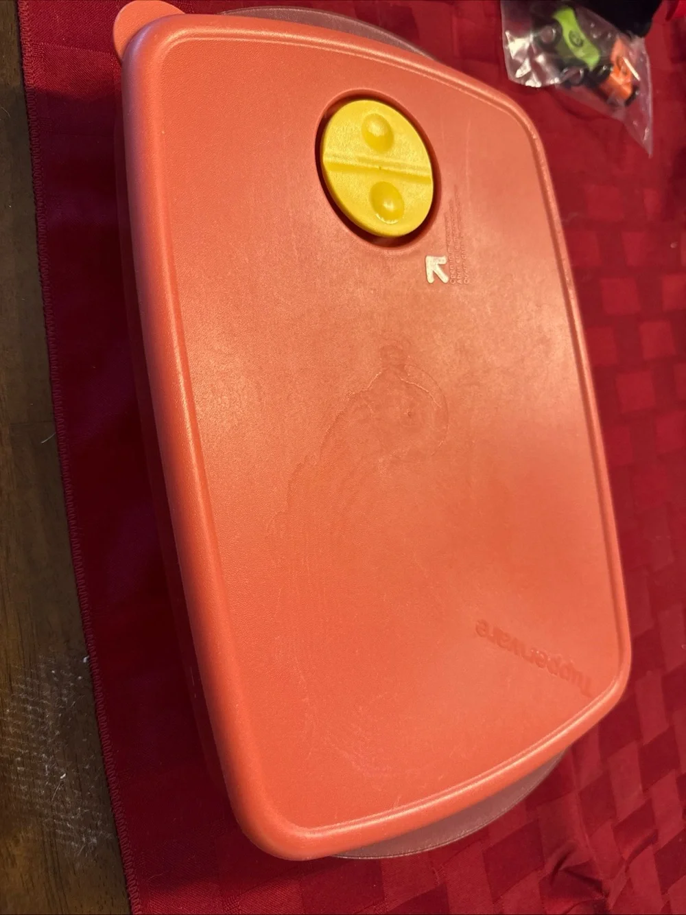 Tupperware  rock & serve Storage Container with Yellow Vent Lid