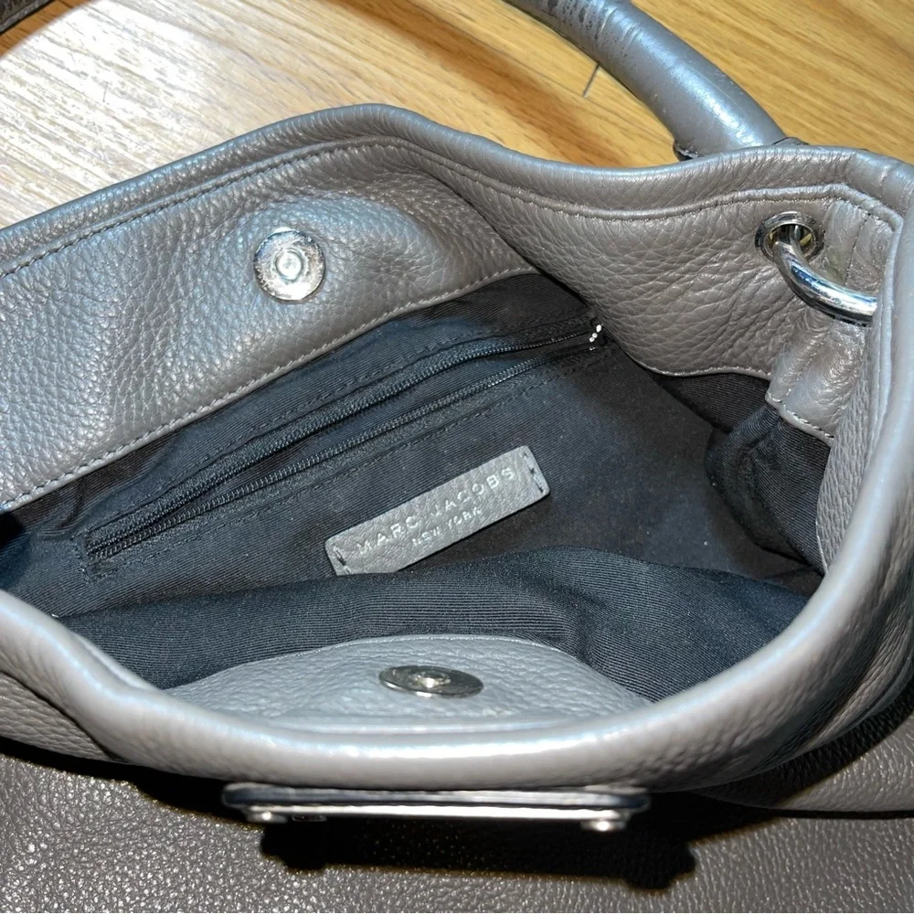 Marc Jacobs roomy marc