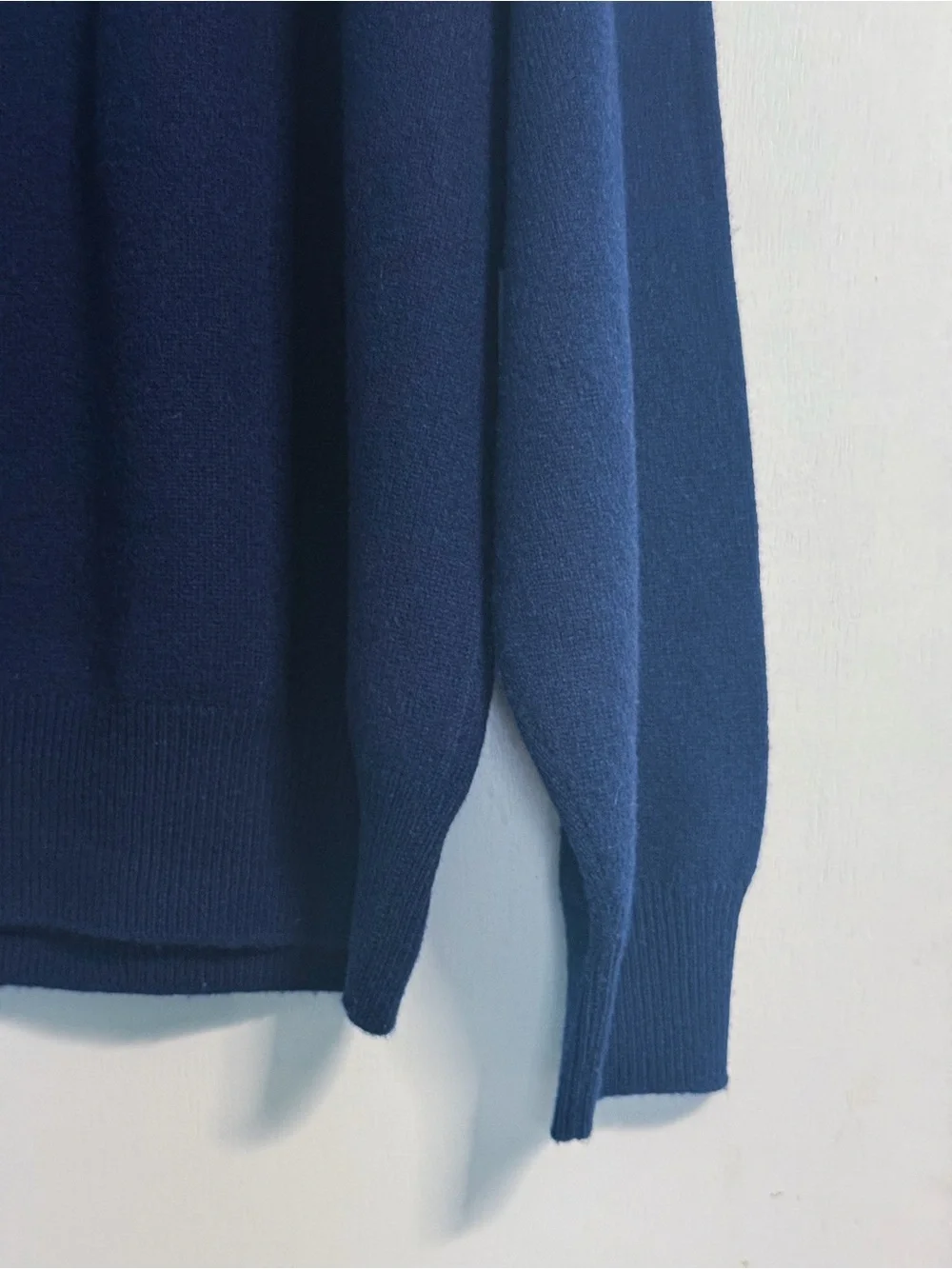 Daniel Cremieux 100% cashmere