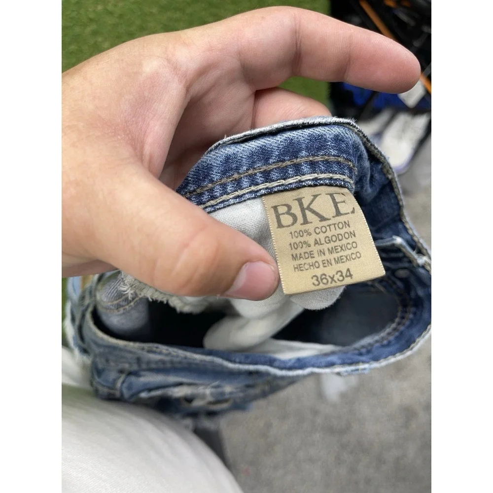 Buckle shop confidence