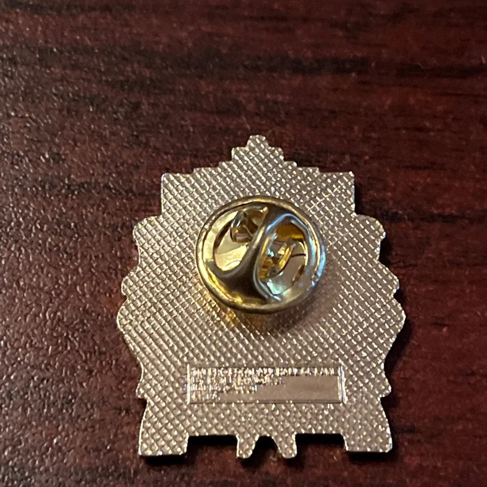 NFL pin has