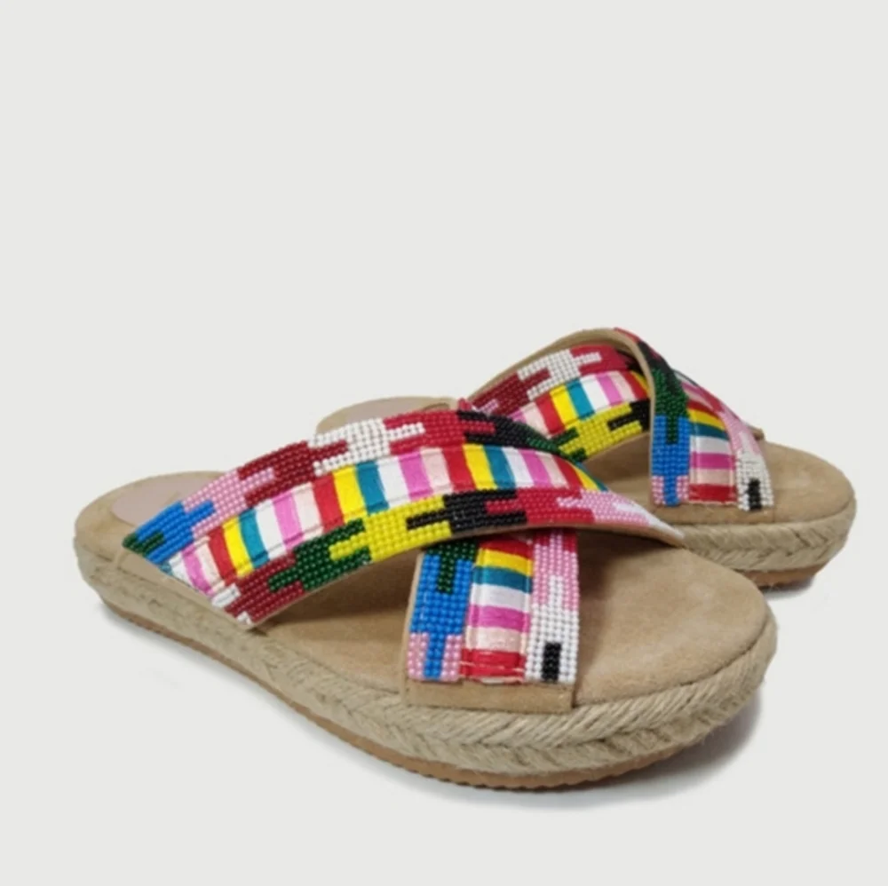 STEVE MADDEN CLOGS WITH CROSSED TEXTILE STRAPS WITH APPLIQUES‎ & EMBROIDERY SZ 6