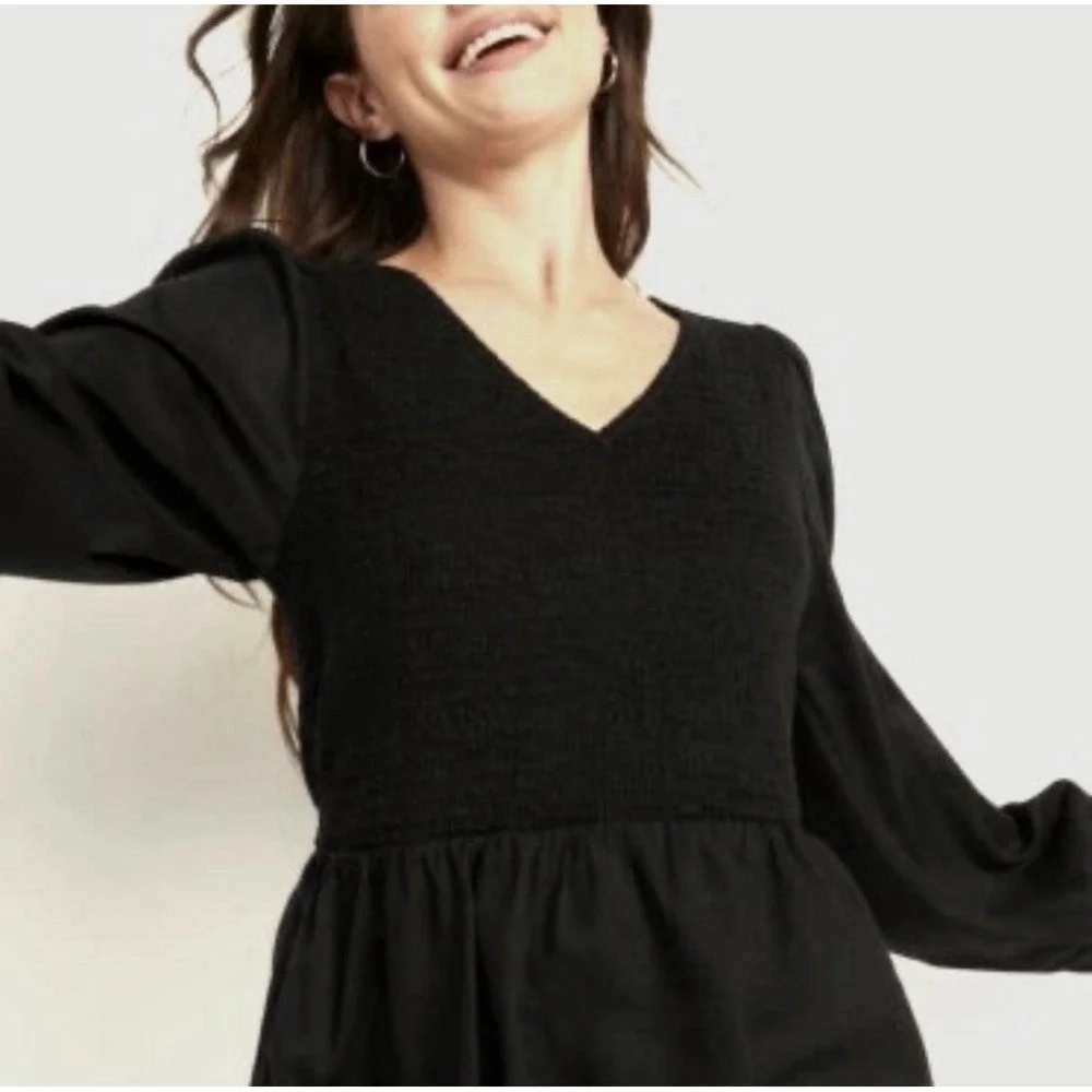 Old‎ Navy Black Smocked V-Neck Blouse L Peplum Long Sleeve Witchy Fairy Grunge