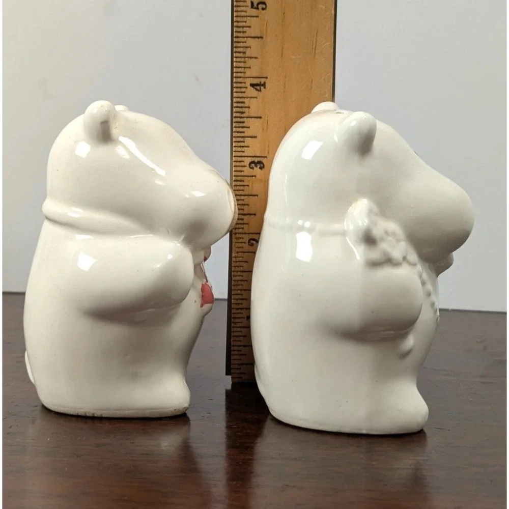 Unbranded vintage ceramic