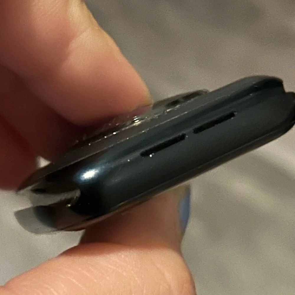 Apple sleek black