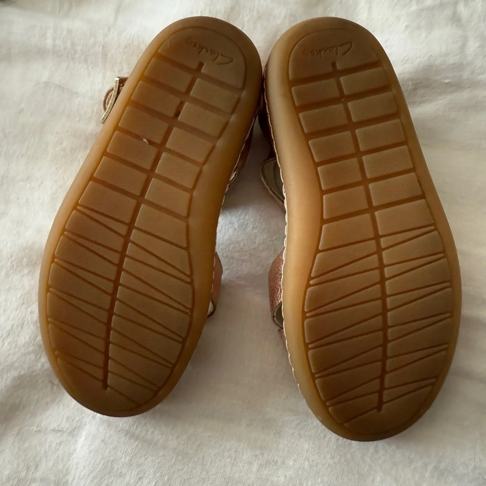 Clarks thank designer