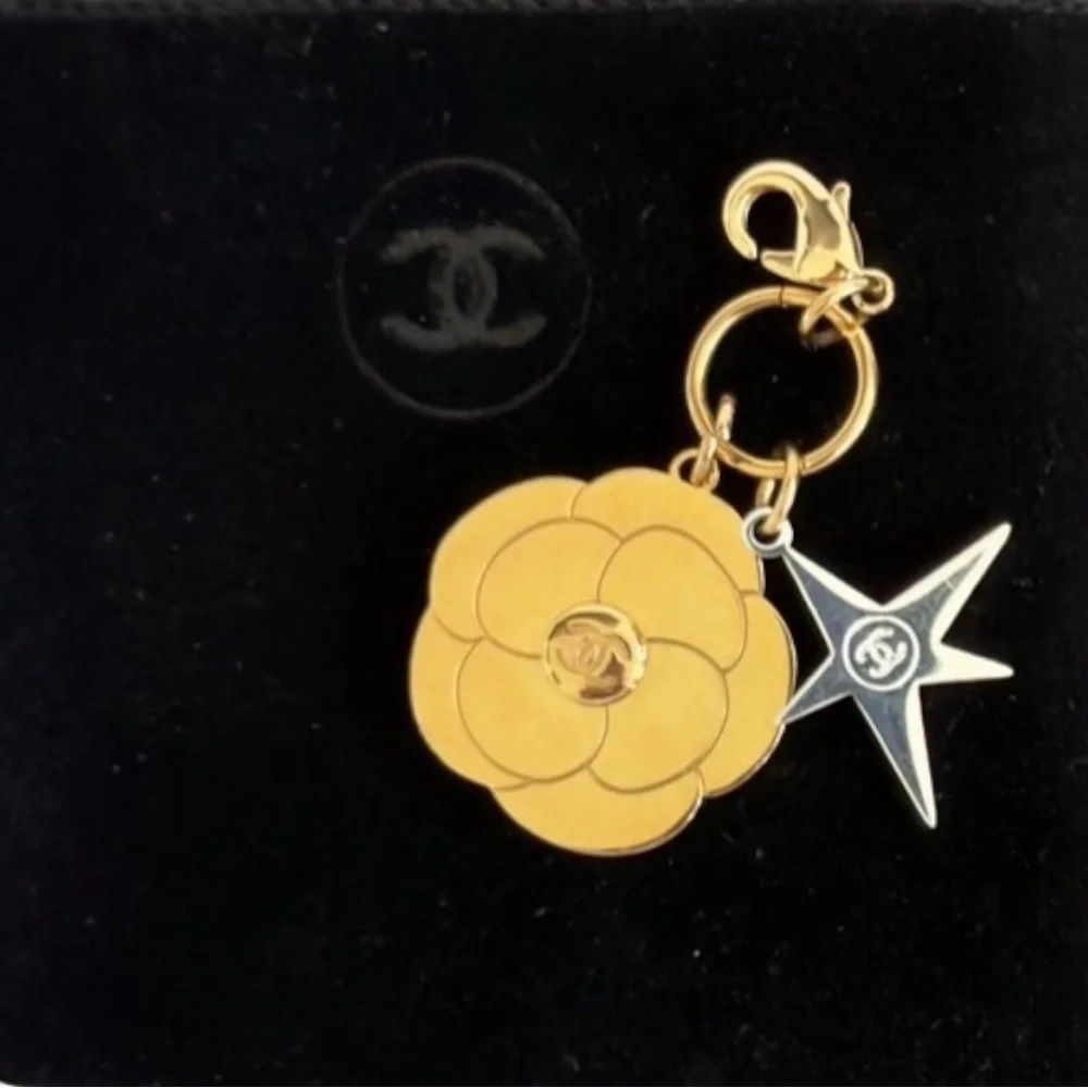 CHANEL Limited Double Facettes Mirror Compact, Nail File, Key Chain Gift Set NEW
