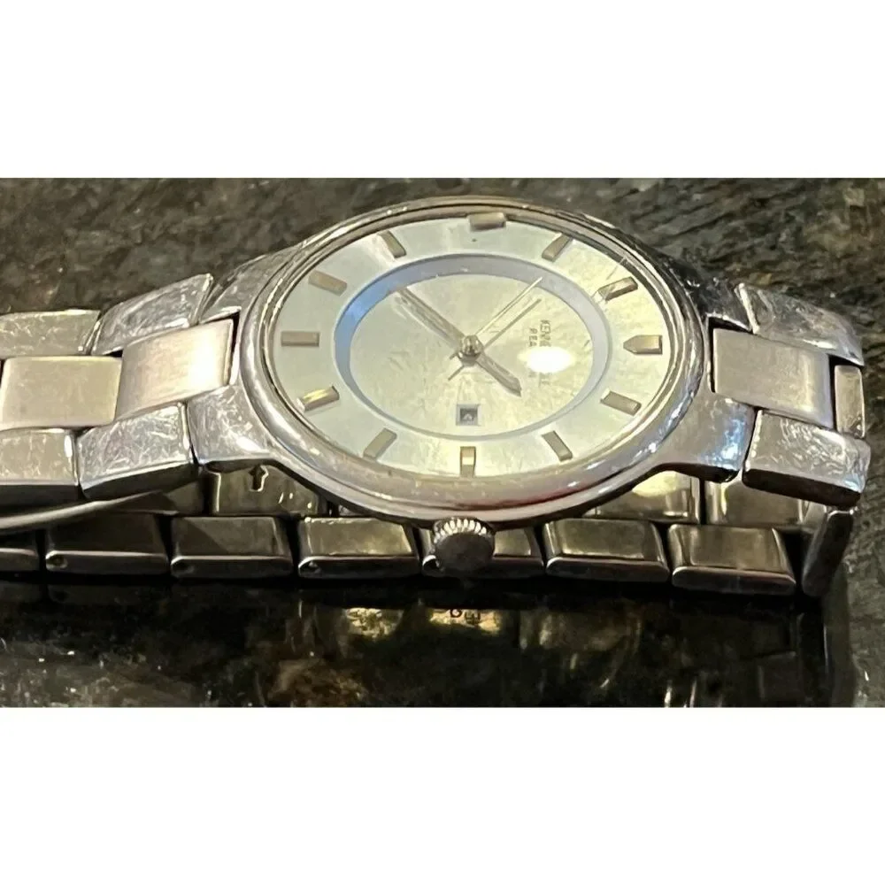Kenneth Cole kenneth cole