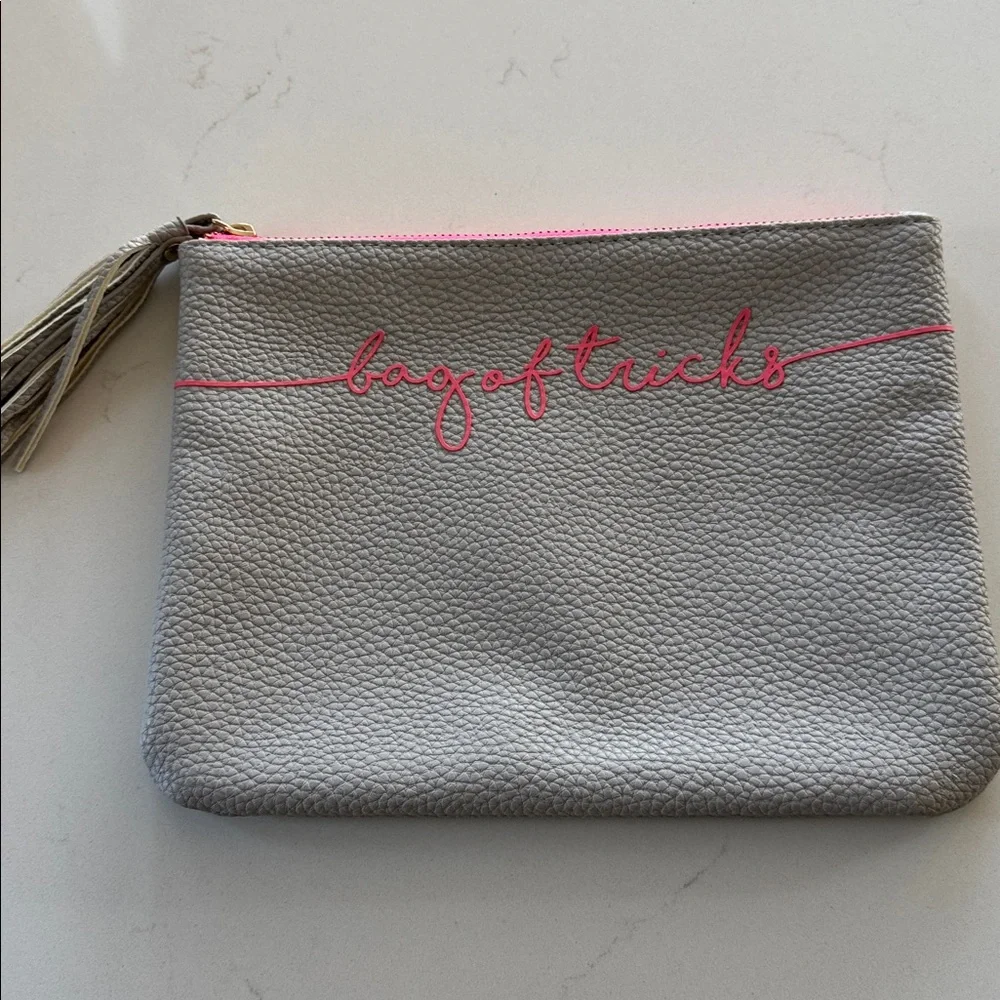 Gray and Beige Clutch Set with Tassel NWOT ✨