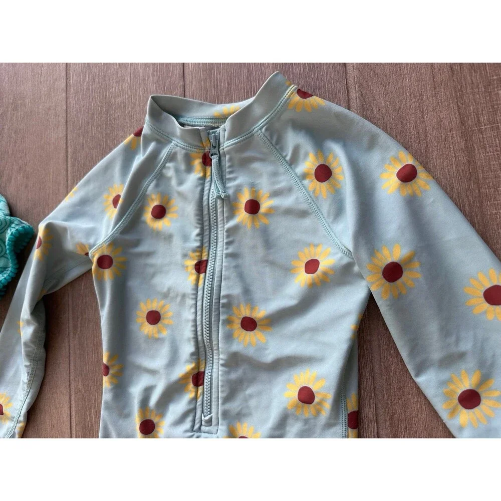 Old Navy coverup quarter