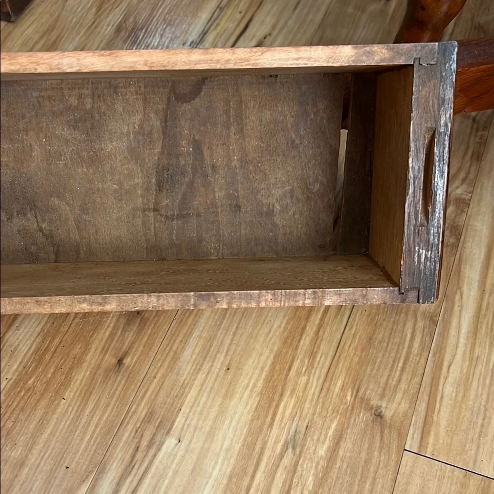 N/A elegant wooden