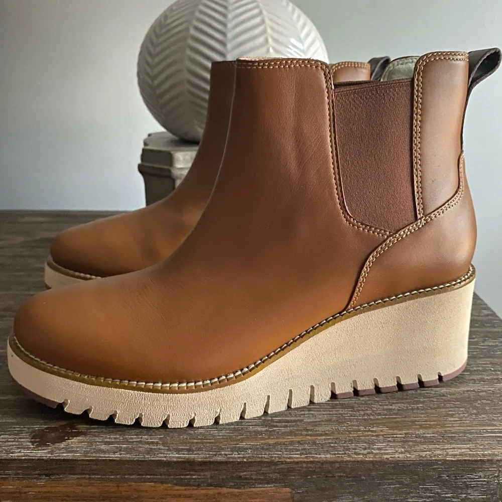 Cole Haan included out🎉 box