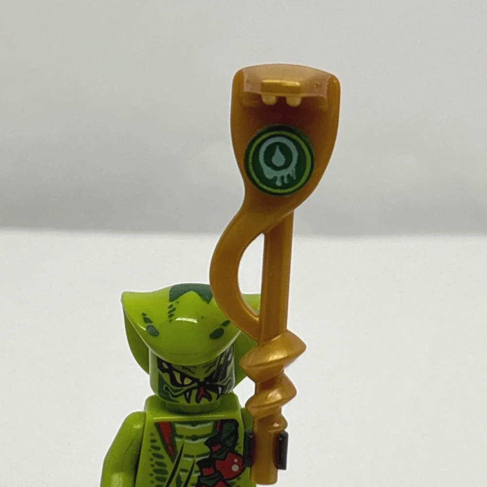LEGO Lasha Minifigure Ninjago Rise of the Snakes 9447 9450 9562 njo050 Staff