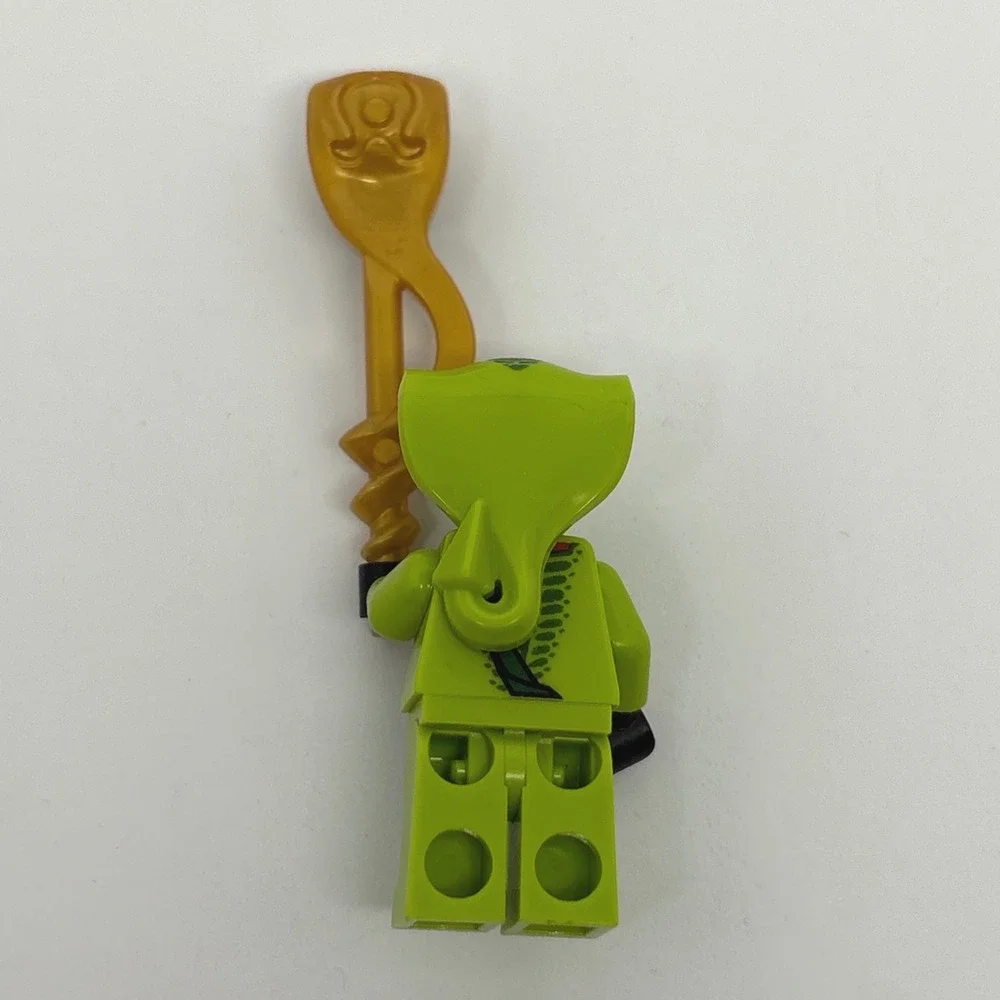 LEGO Lasha Minifigure Ninjago Rise of the Snakes 9447 9450 9562 njo050 Staff