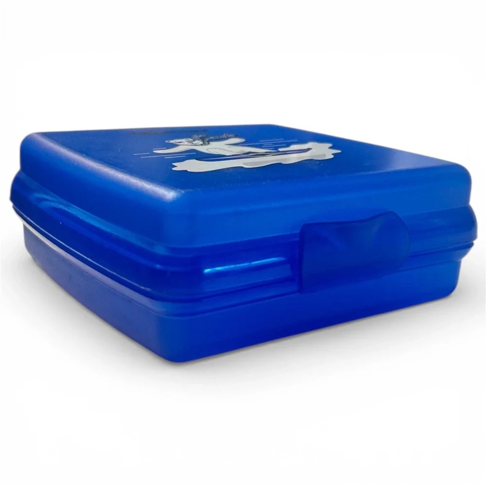 Tupperware wear lids blue
