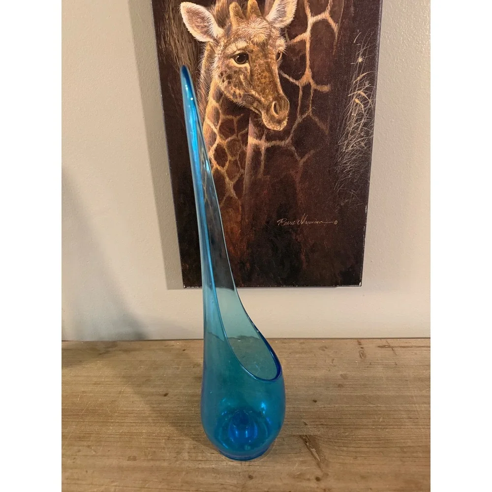 Empoli vibrant turquoise