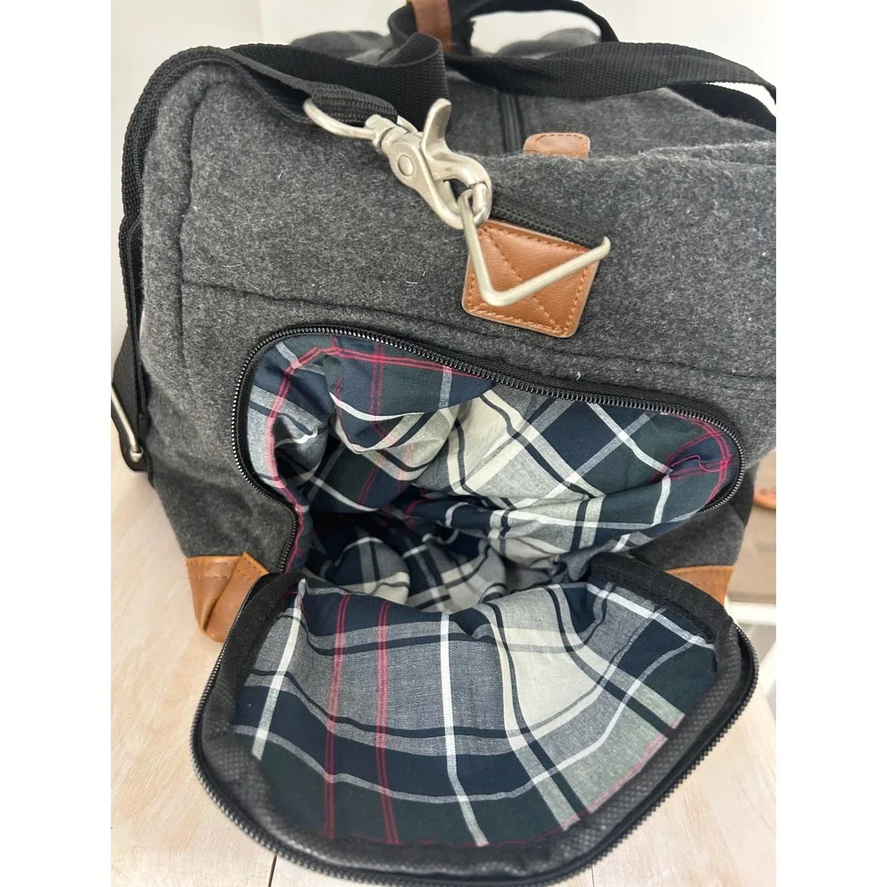 Field & Co Campster Wool Duffel Bag Charcoal Grey Plaid Lined Hilton Travel Gym