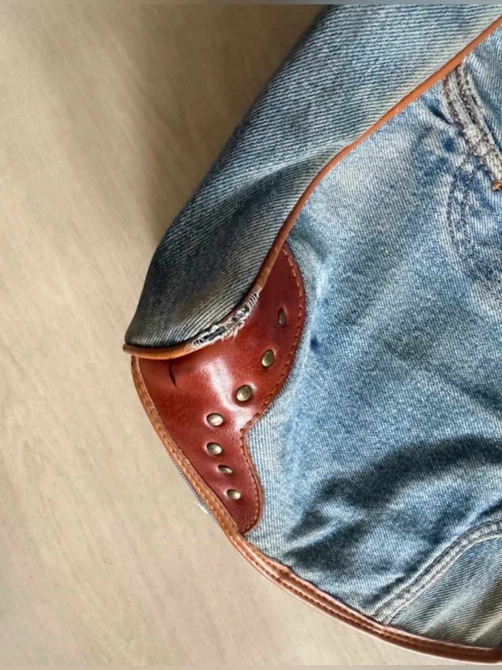 N/A vintage hand
