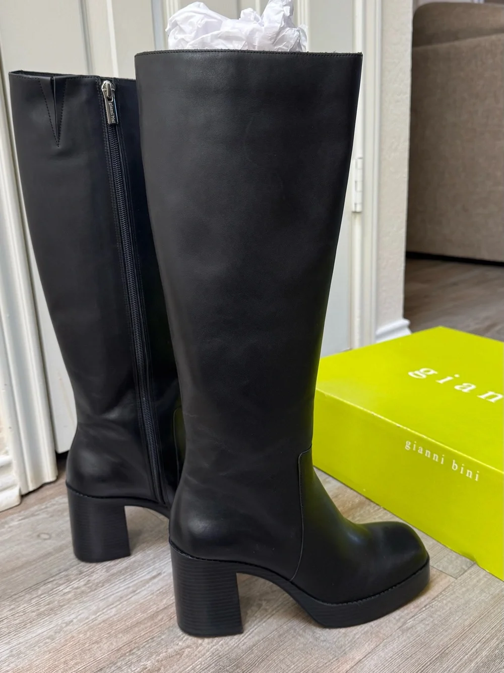 Gianni Bini chic over
