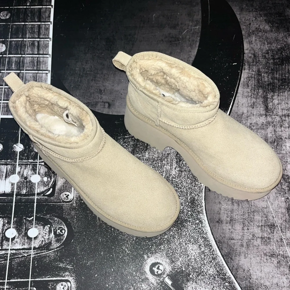 UGG new classic