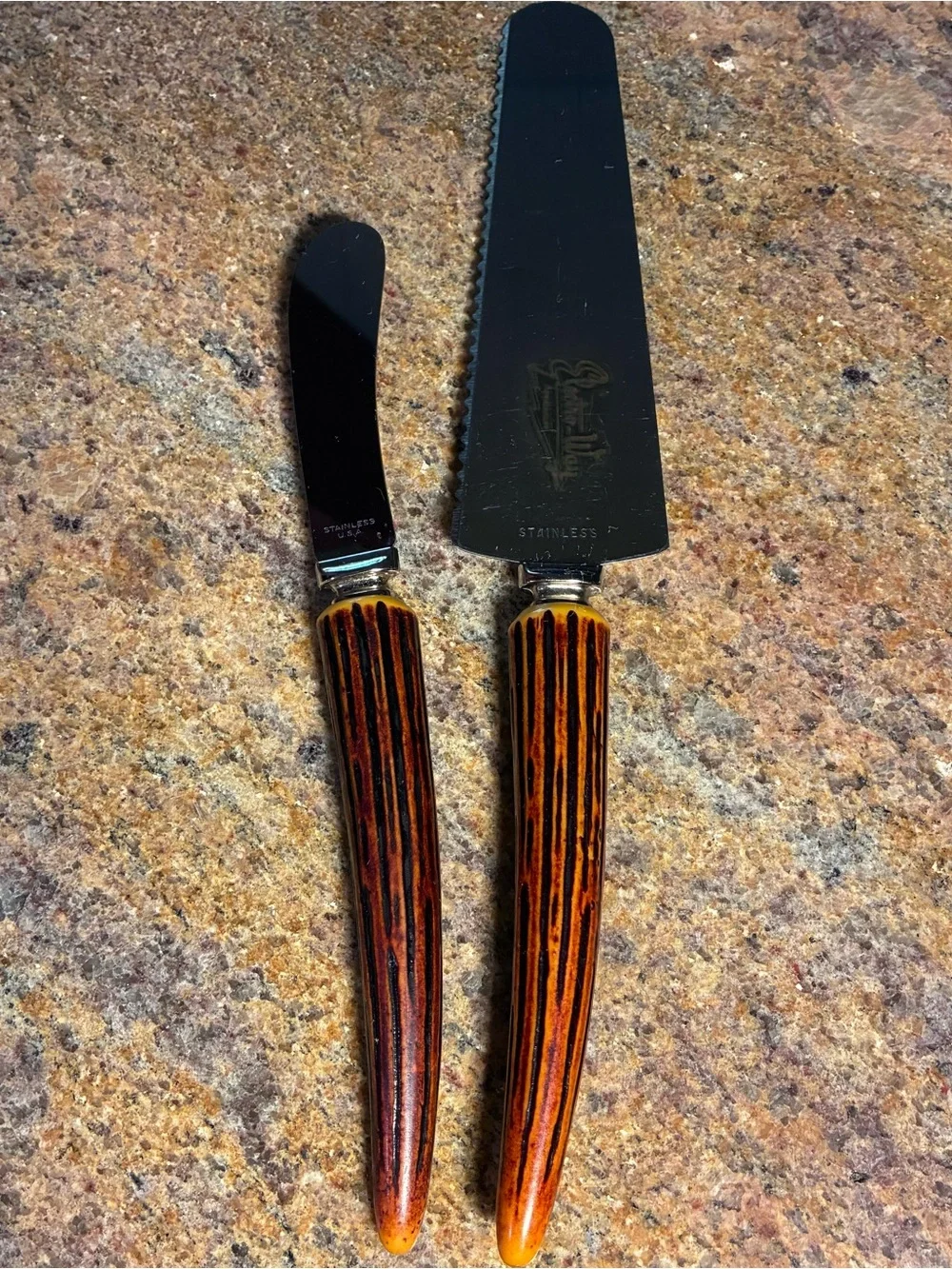 Set of 2 mcm cake/pie server and butter knife w/faux stag horn