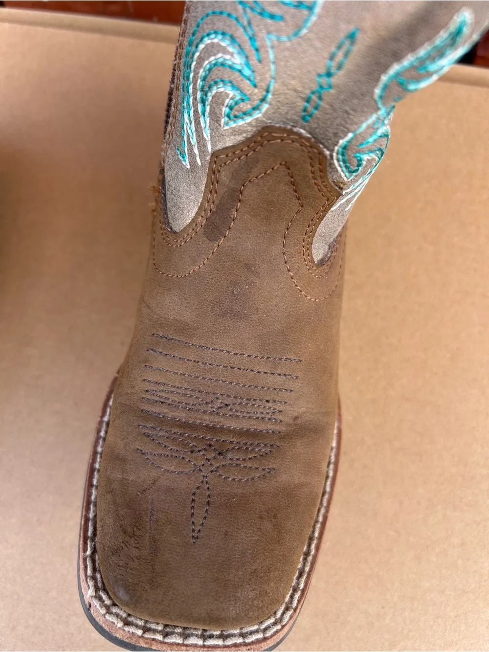 Ariat kids storm