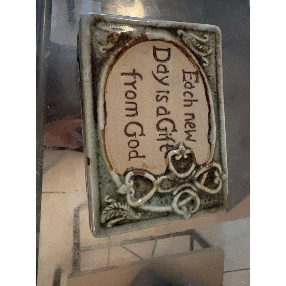 Vintage Ceramic Trinket Box Each New Day Is A Gift From God Keepsake