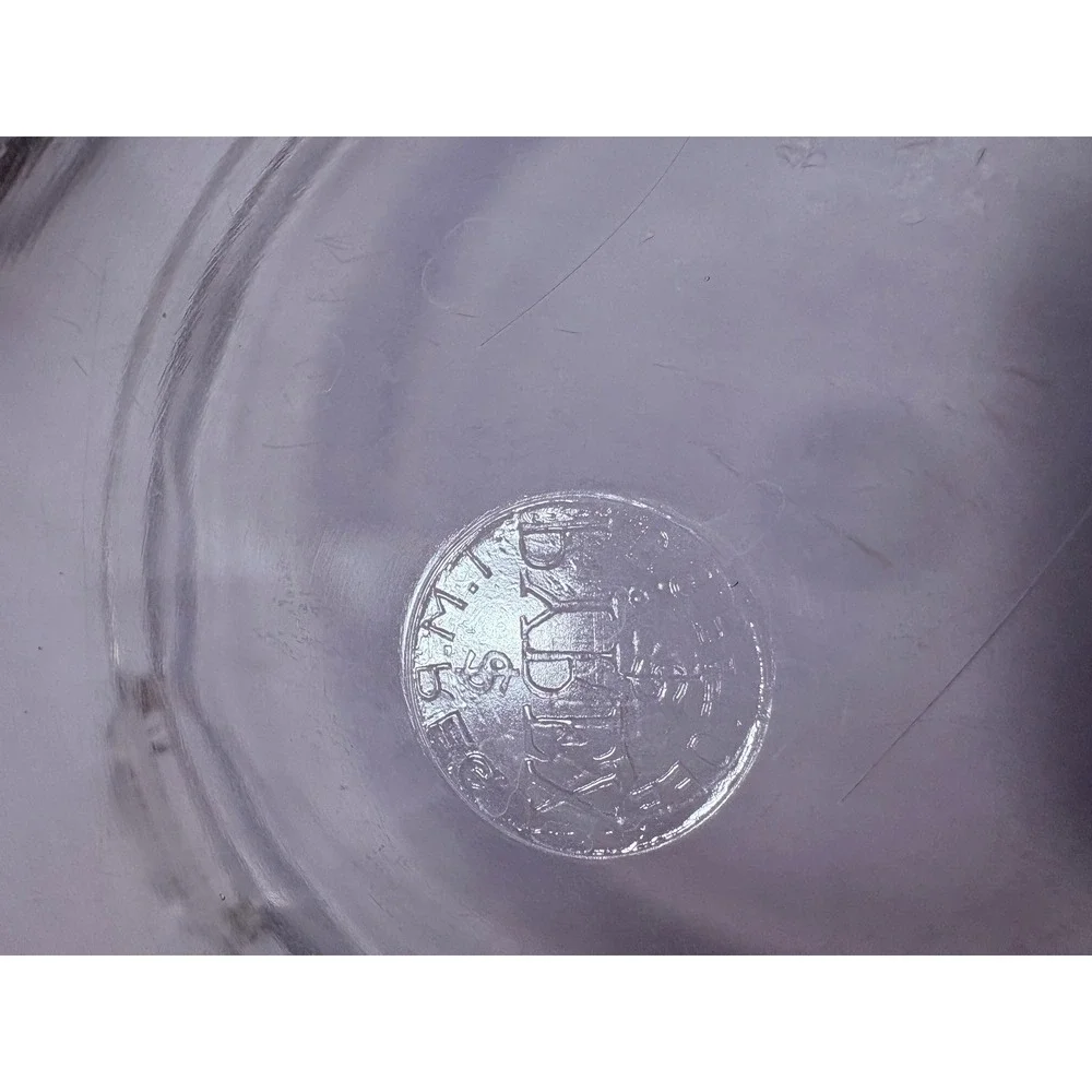 Pyrex lid leaf