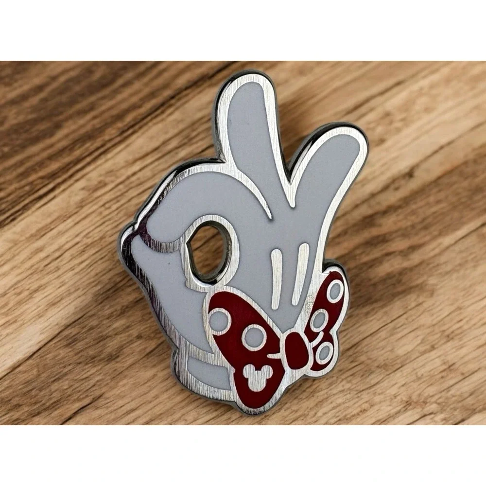 Disney Pin Minnie Mouse OK Sign Right gloved hand Red Bow Polka‎ Dots